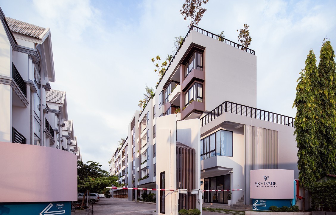 Sky Park Condotel & Residence image
