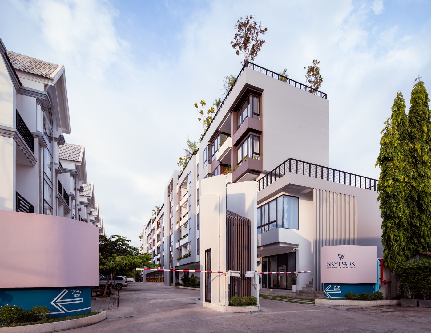 Sky Park Condotel & Residence -  - image 1